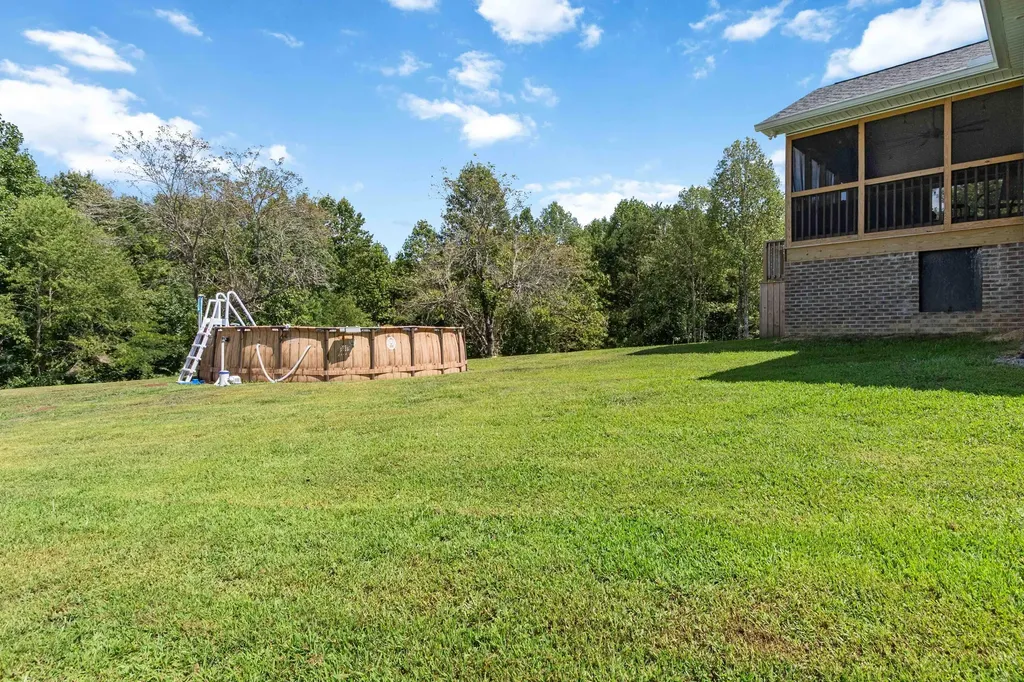 688 Rooks Branch Road Keavy KY 40737