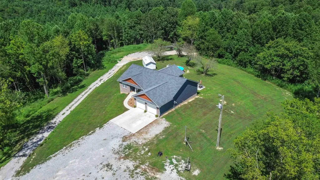 688 Rooks Branch Road Keavy KY 40737