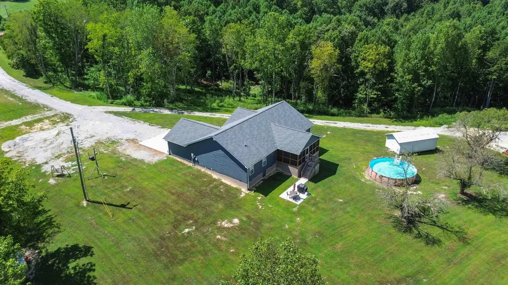 688 Rooks Branch Road Keavy KY 40737