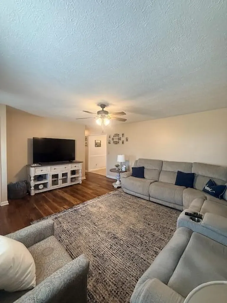 2026 Kimberly Drive Somerset KY 42503