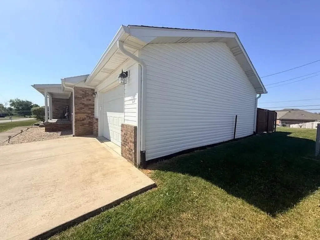 2026 Kimberly Drive Somerset KY 42503