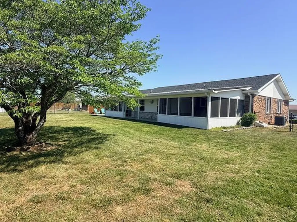 2026 Kimberly Drive Somerset KY 42503