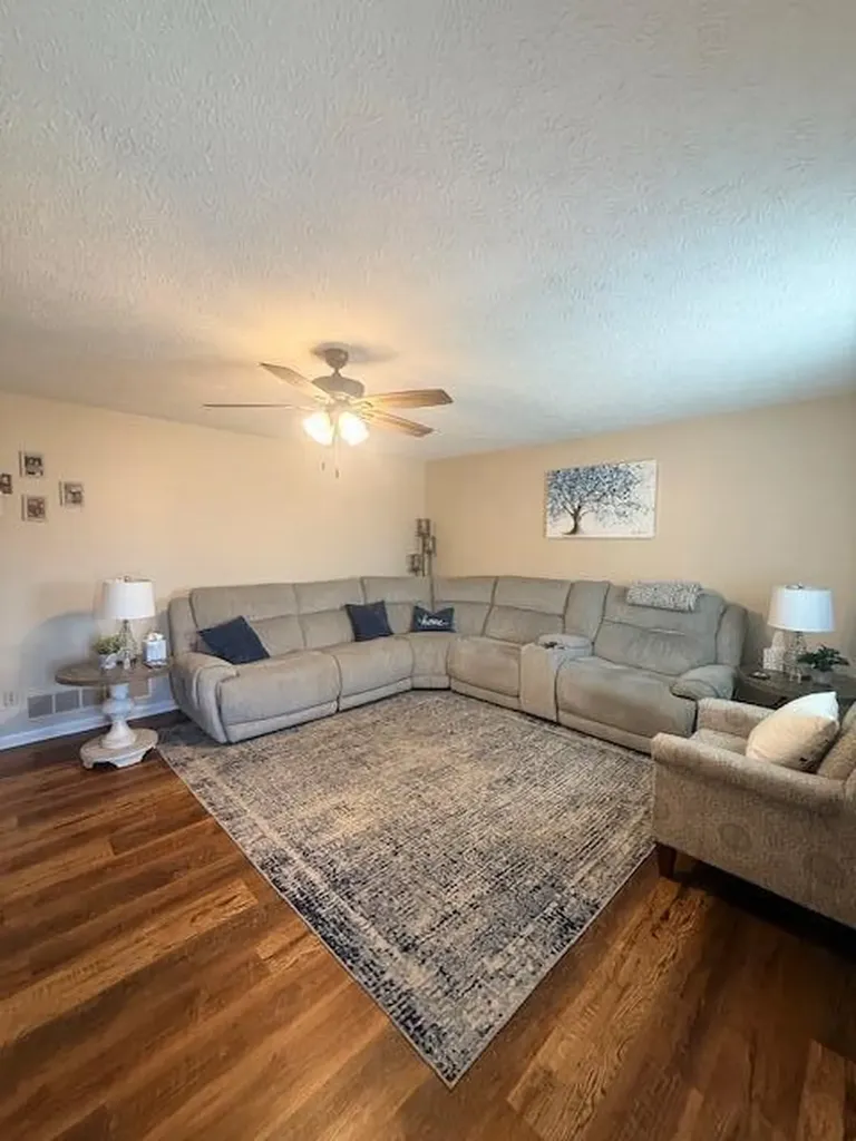 2026 Kimberly Drive Somerset KY 42503