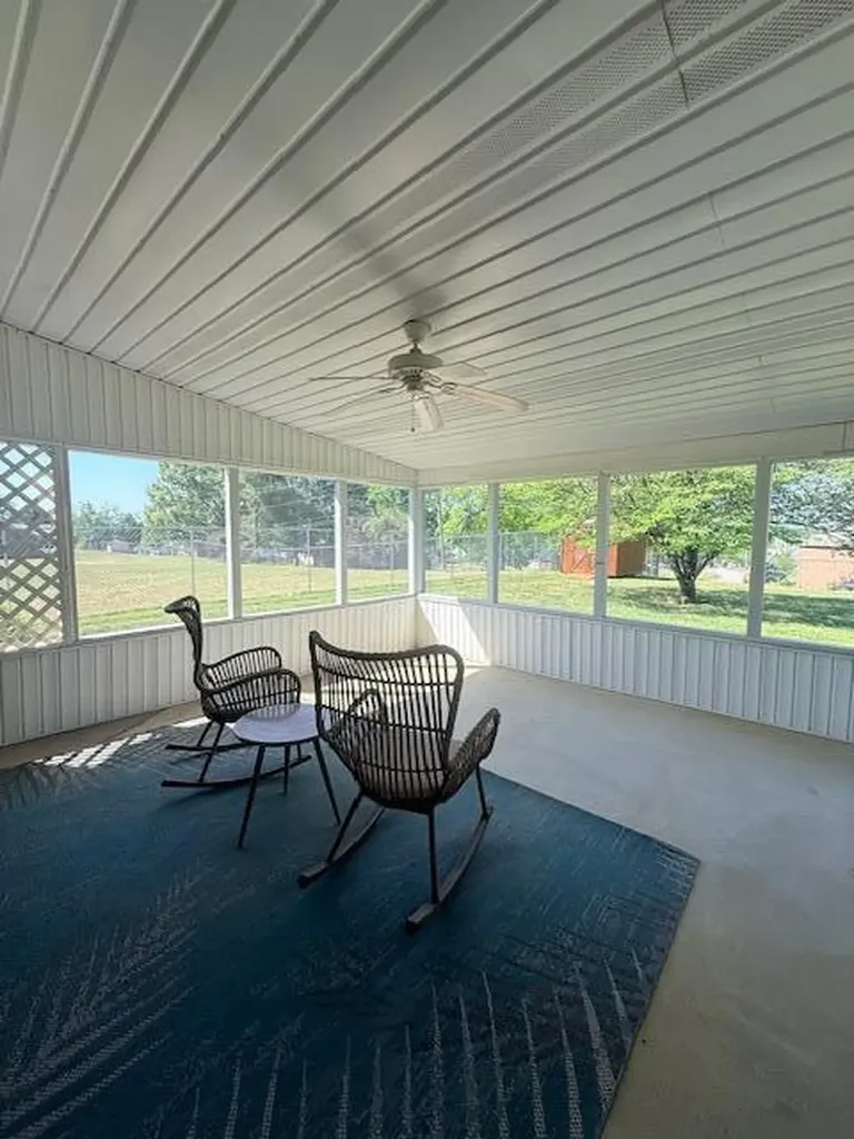 2026 Kimberly Drive Somerset KY 42503
