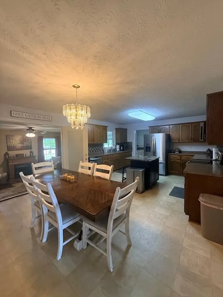 2026 Kimberly Drive Somerset KY 42503
