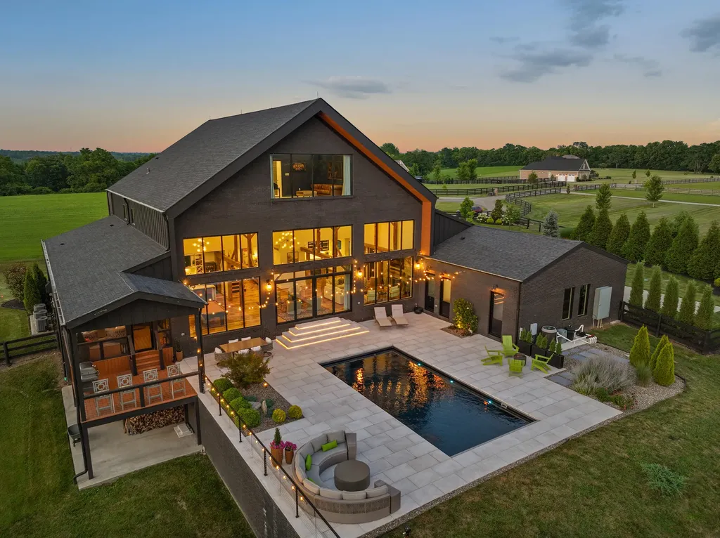 689 Sarah Blake Lane Versailles KY 40383