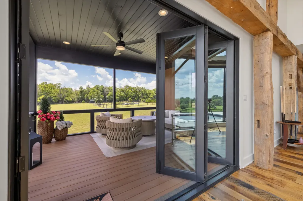 689 Sarah Blake Lane Versailles KY 40383