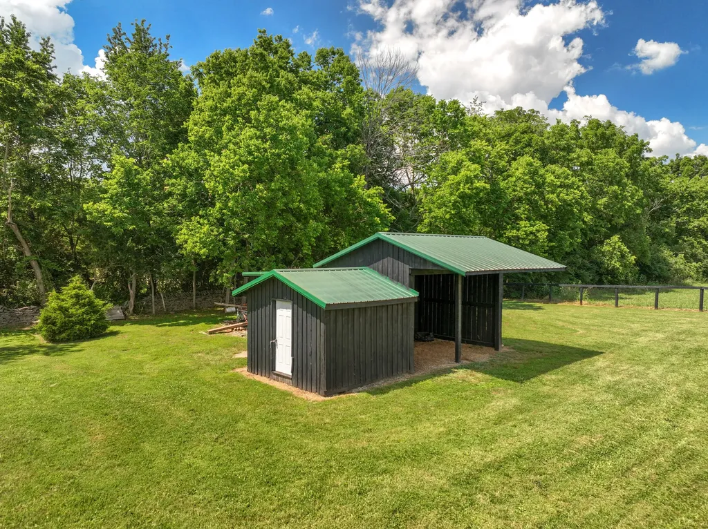 689 Sarah Blake Lane Versailles KY 40383