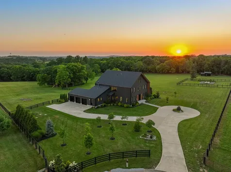 689 Sarah Blake Lane Versailles KY 40383