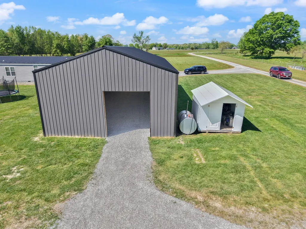 132 Pinetop Road Russell Springs KY 42642