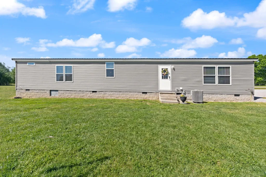 132 Pinetop Road Russell Springs KY 42642