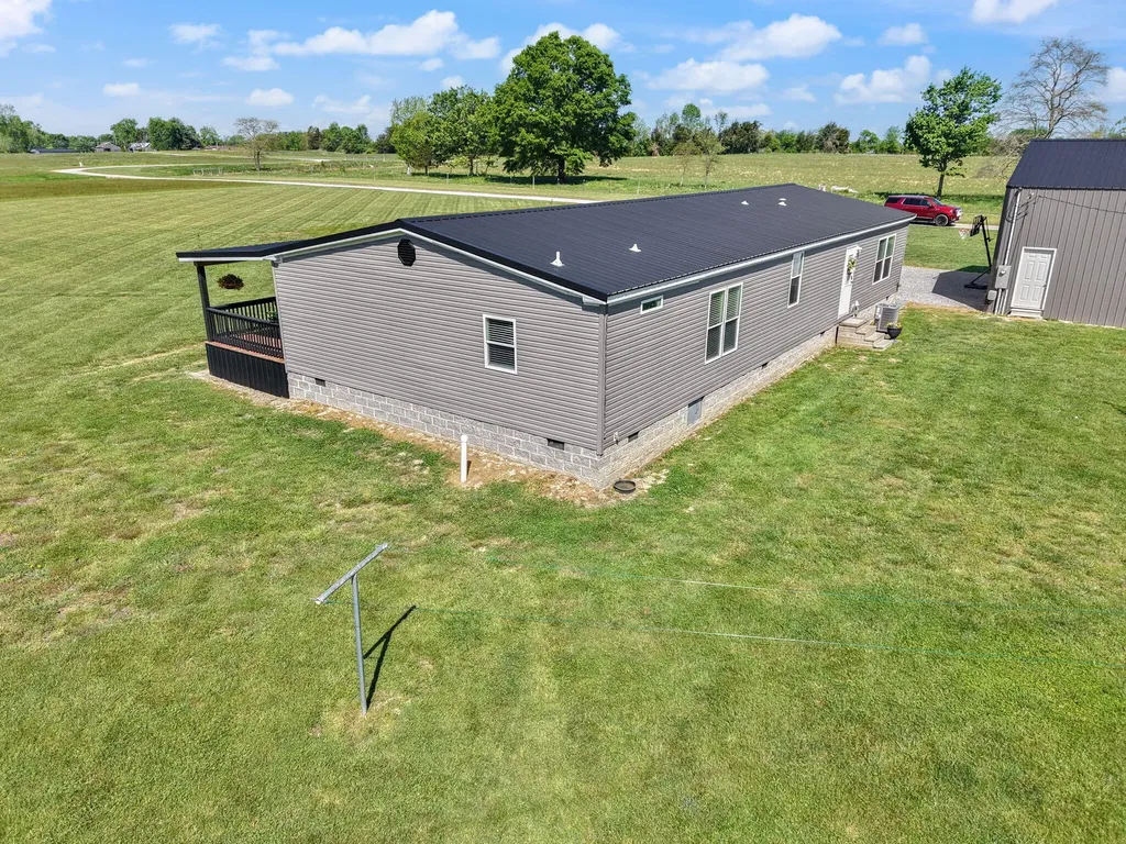 132 Pinetop Road Russell Springs KY 42642