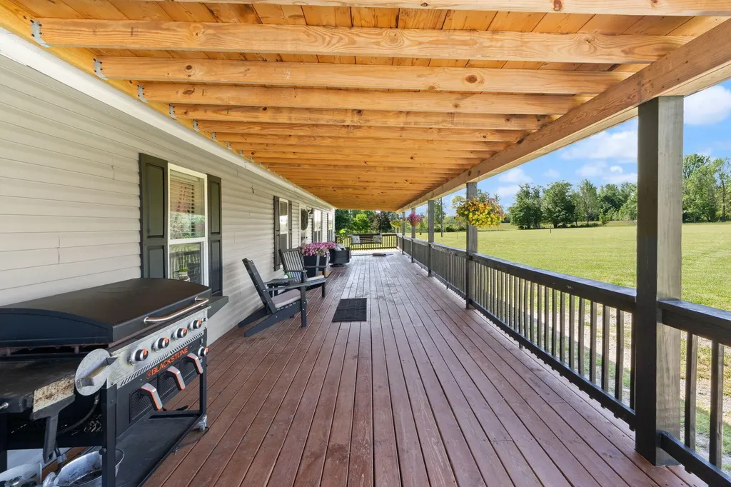 132 Pinetop Road Russell Springs KY 42642