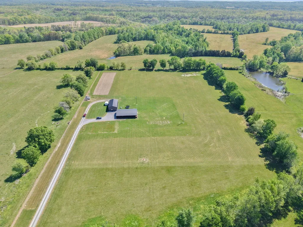 132 Pinetop Road Russell Springs KY 42642