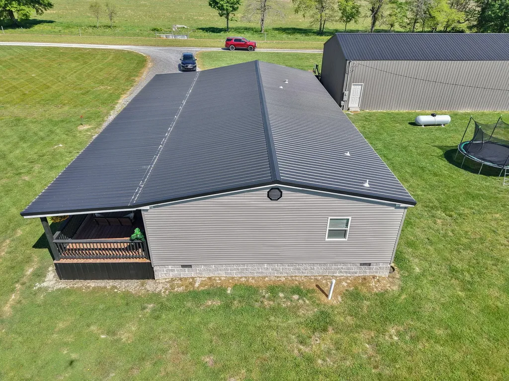 132 Pinetop Road Russell Springs KY 42642