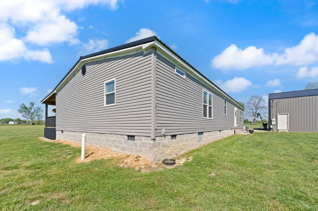 132 Pinetop Road Russell Springs KY 42642