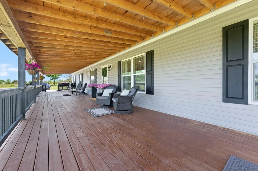 132 Pinetop Road Russell Springs KY 42642