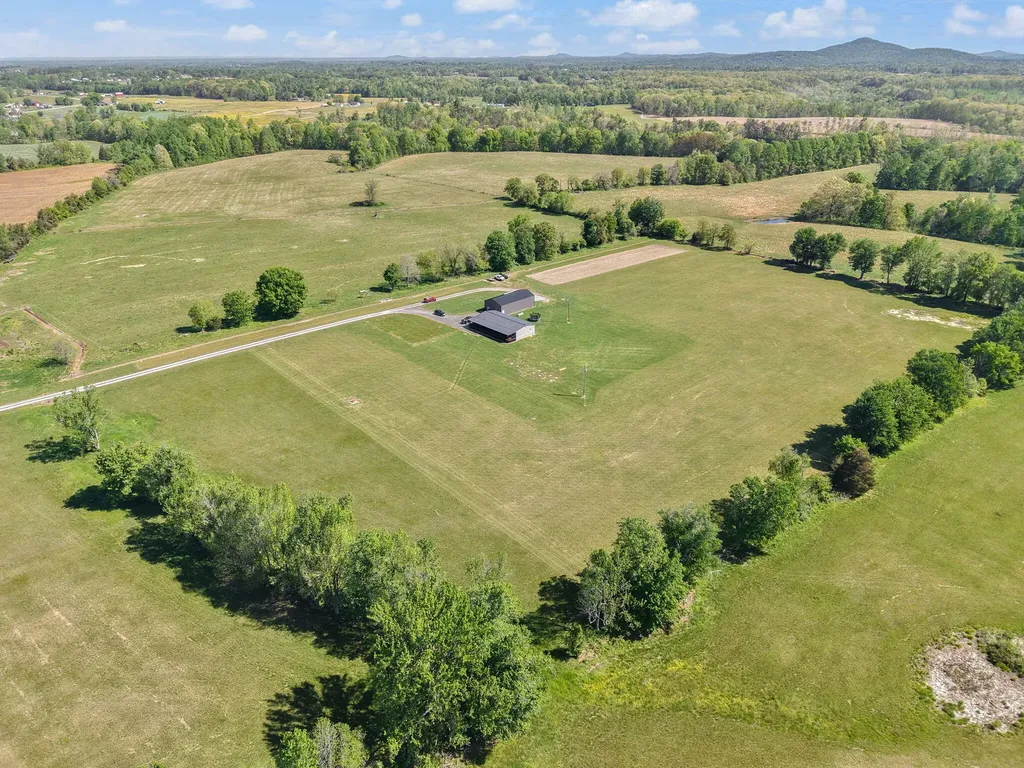 132 Pinetop Road Russell Springs KY 42642