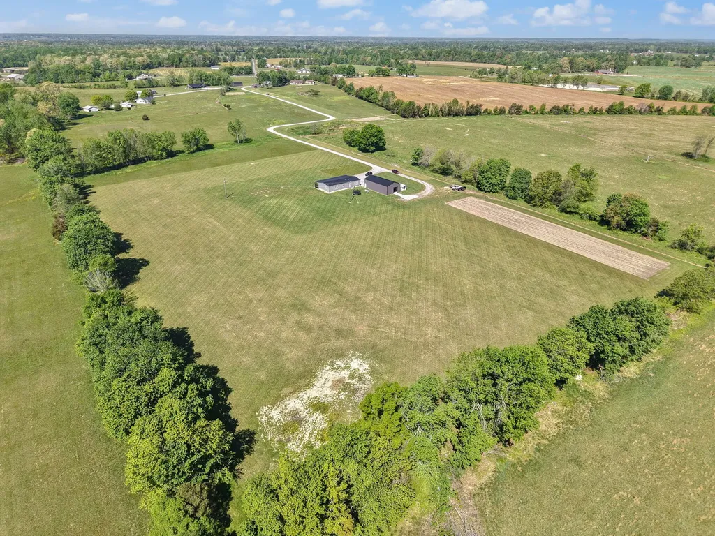 132 Pinetop Road Russell Springs KY 42642