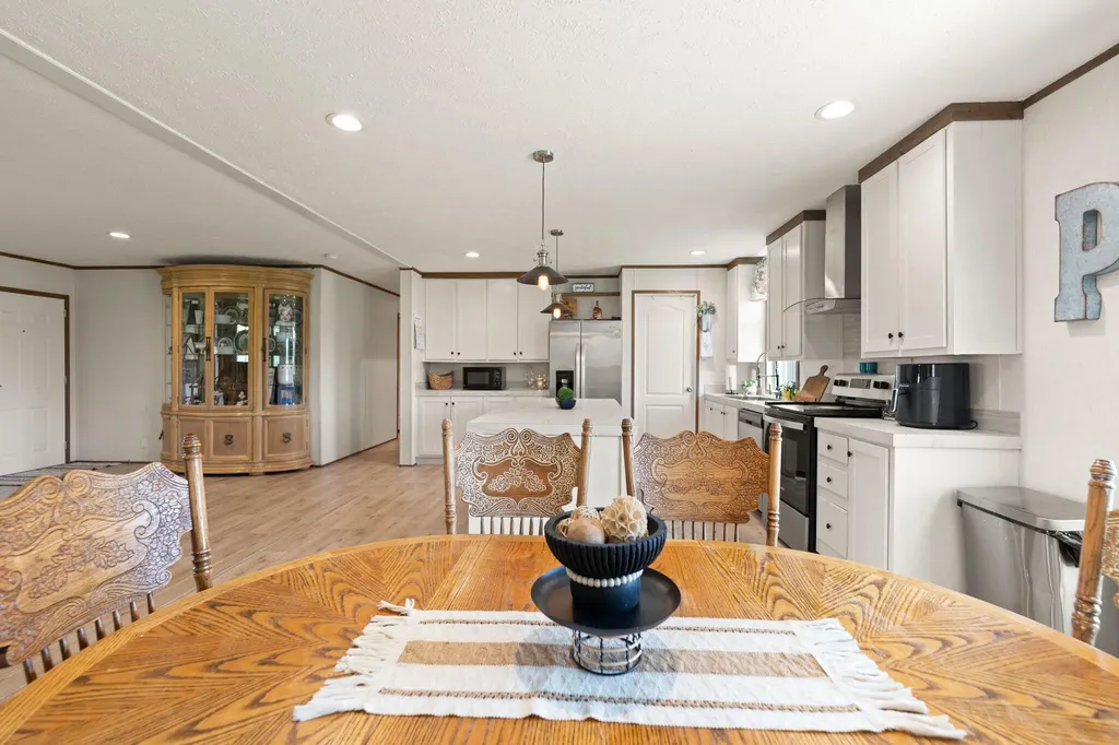 132 Pinetop Road Russell Springs KY 42642