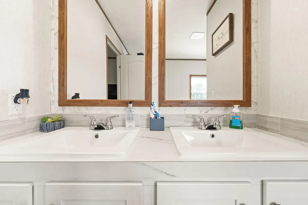 132 Pinetop Road Russell Springs KY 42642
