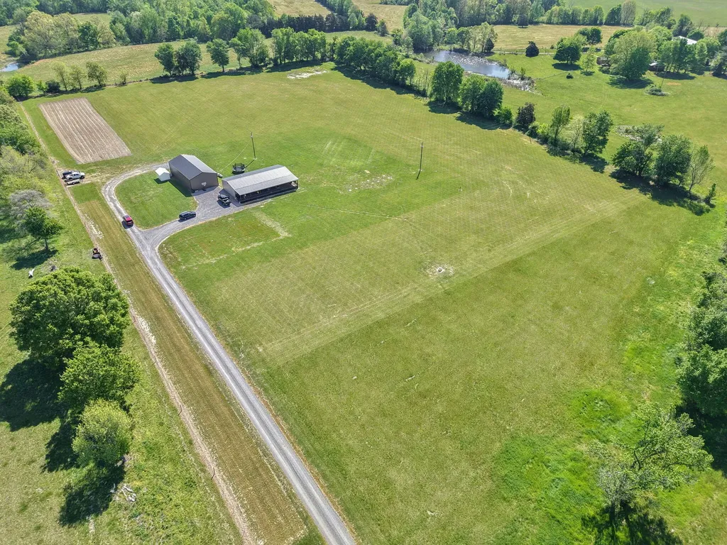 132 Pinetop Road Russell Springs KY 42642
