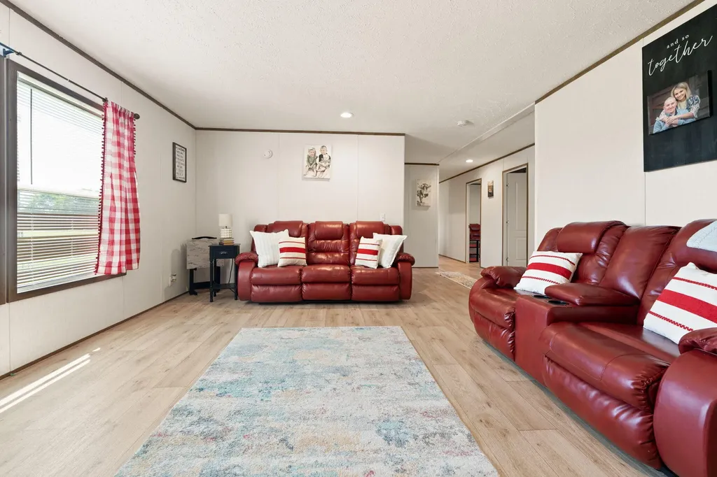 132 Pinetop Road Russell Springs KY 42642