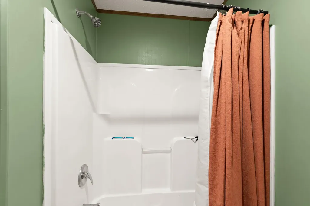132 Pinetop Road Russell Springs KY 42642