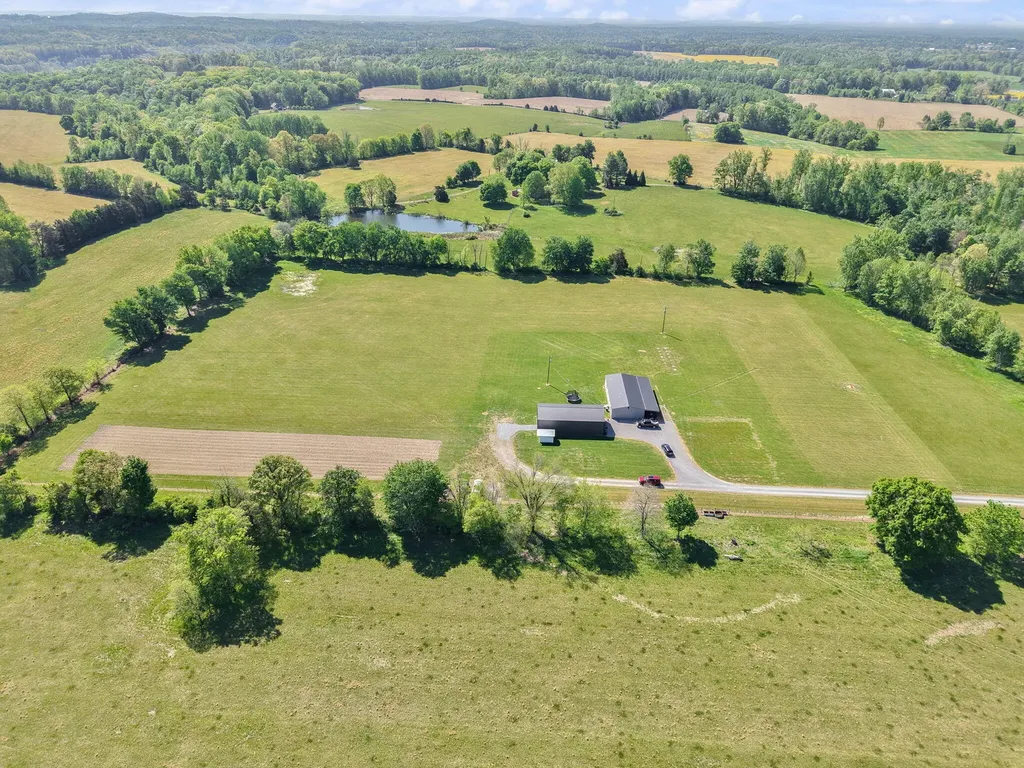 132 Pinetop Road Russell Springs KY 42642