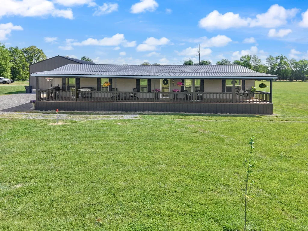 132 Pinetop Road Russell Springs KY 42642