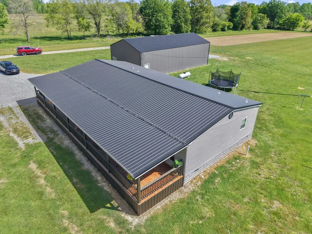 132 Pinetop Road Russell Springs KY 42642