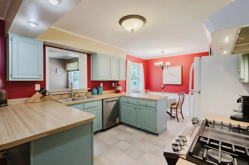 2420 Larkin Road Lexington KY 40503