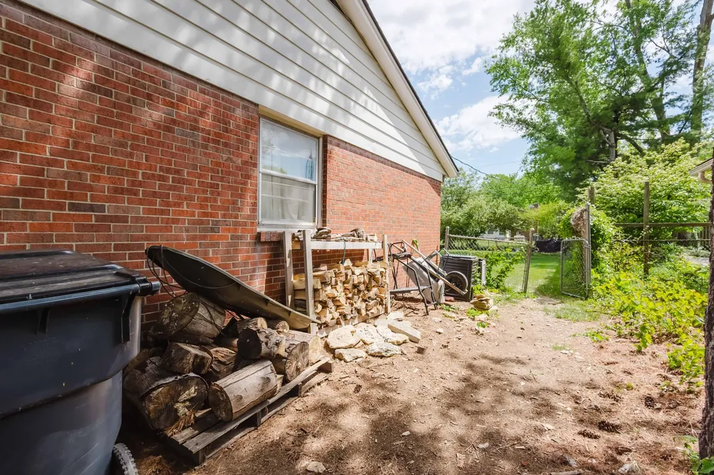 2420 Larkin Road Lexington KY 40503