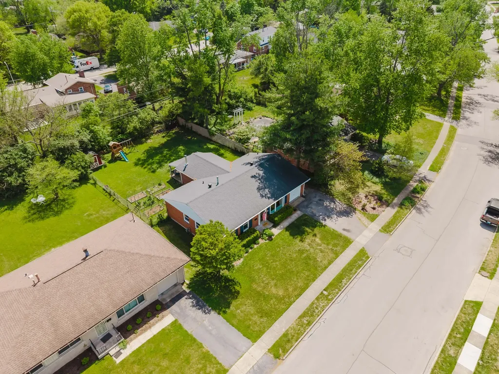 2420 Larkin Road Lexington KY 40503