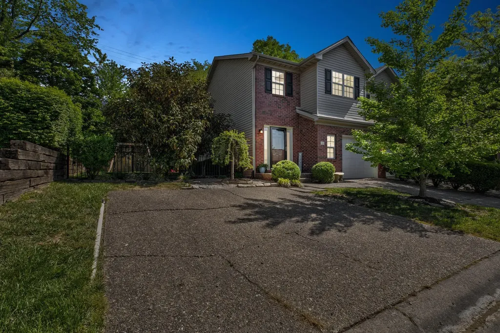 1525 Casper Court Lexington KY 40511