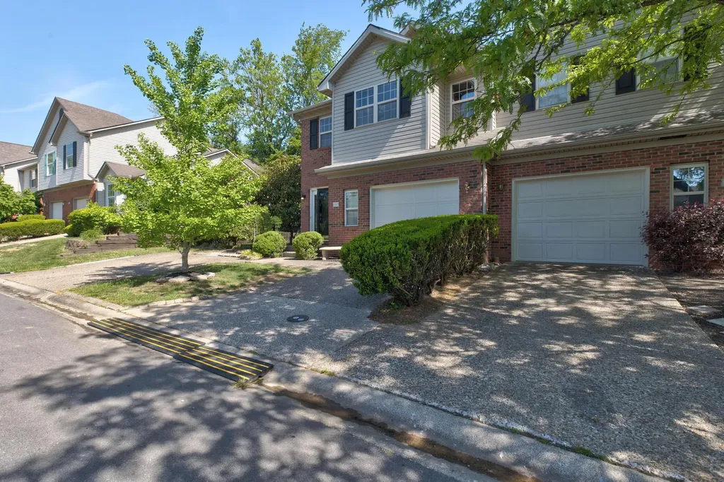 1525 Casper Court Lexington KY 40511