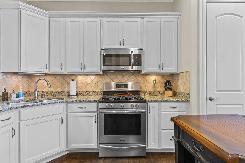 112 Somersly Place Lexington KY 40515