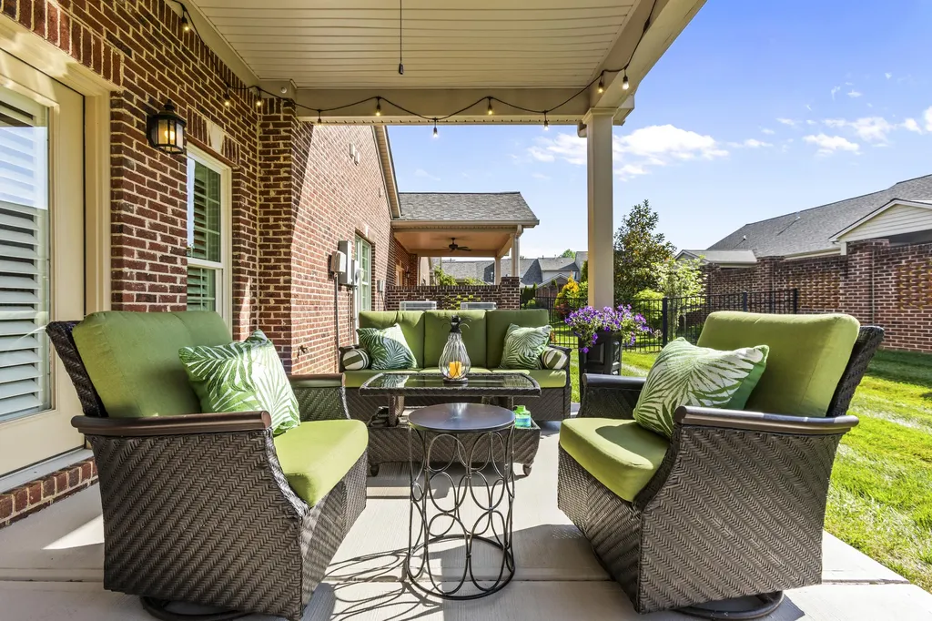 112 Somersly Place Lexington KY 40515
