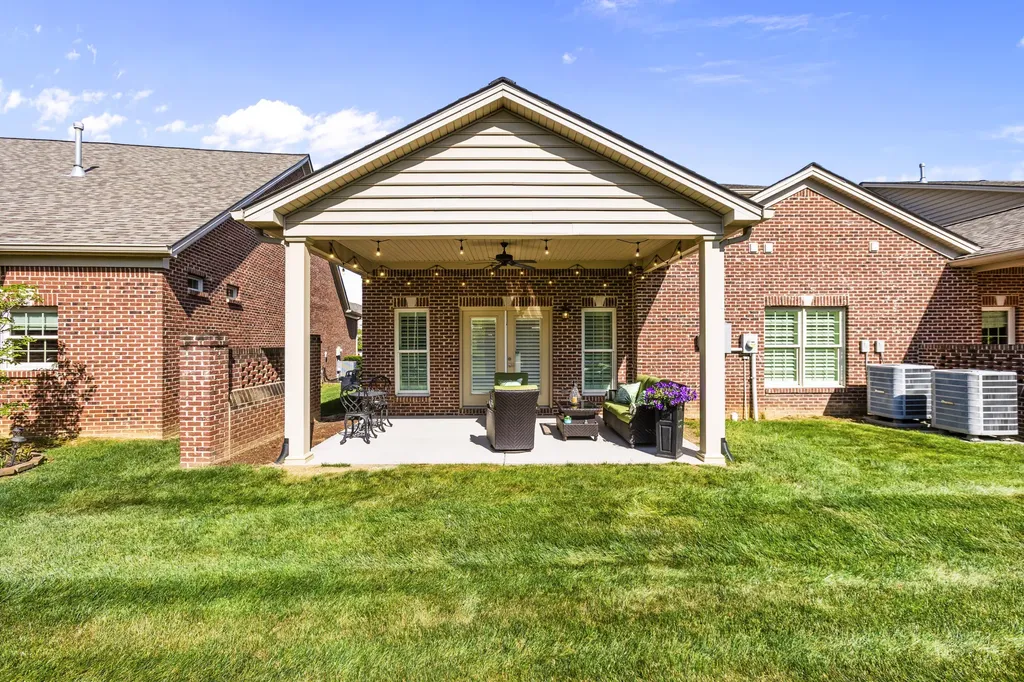 112 Somersly Place Lexington KY 40515