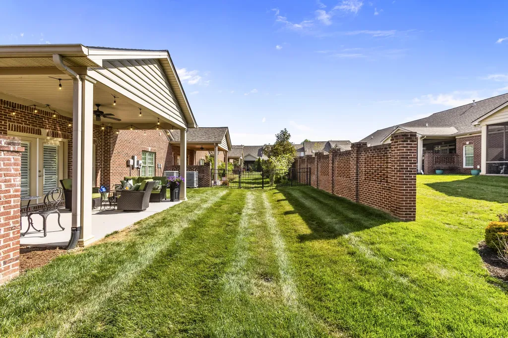 112 Somersly Place Lexington KY 40515