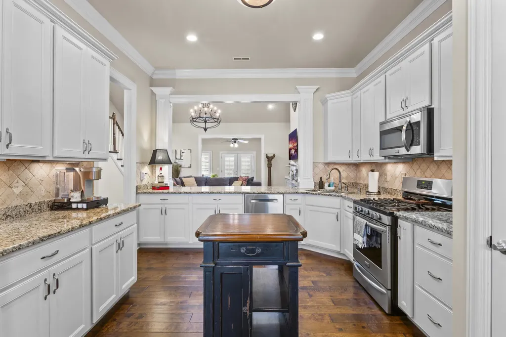 112 Somersly Place Lexington KY 40515