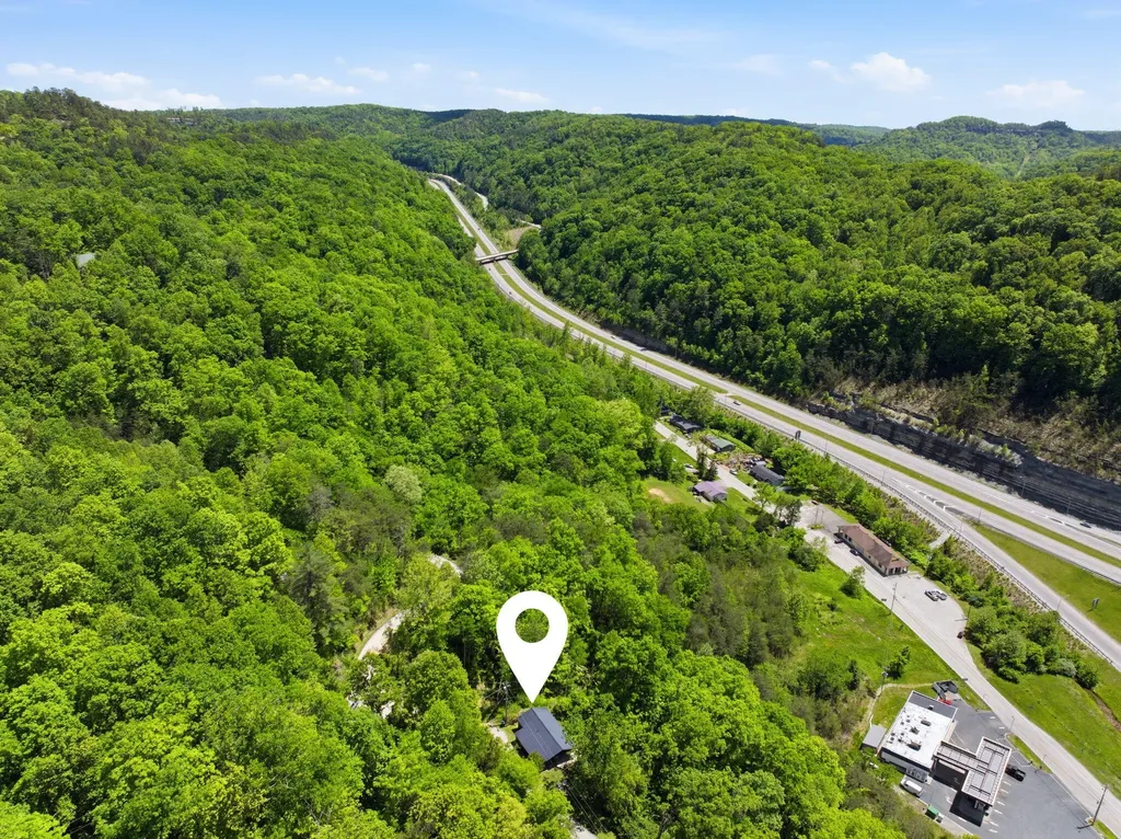 240 Robbie Ridge Road Stanton KY 40380