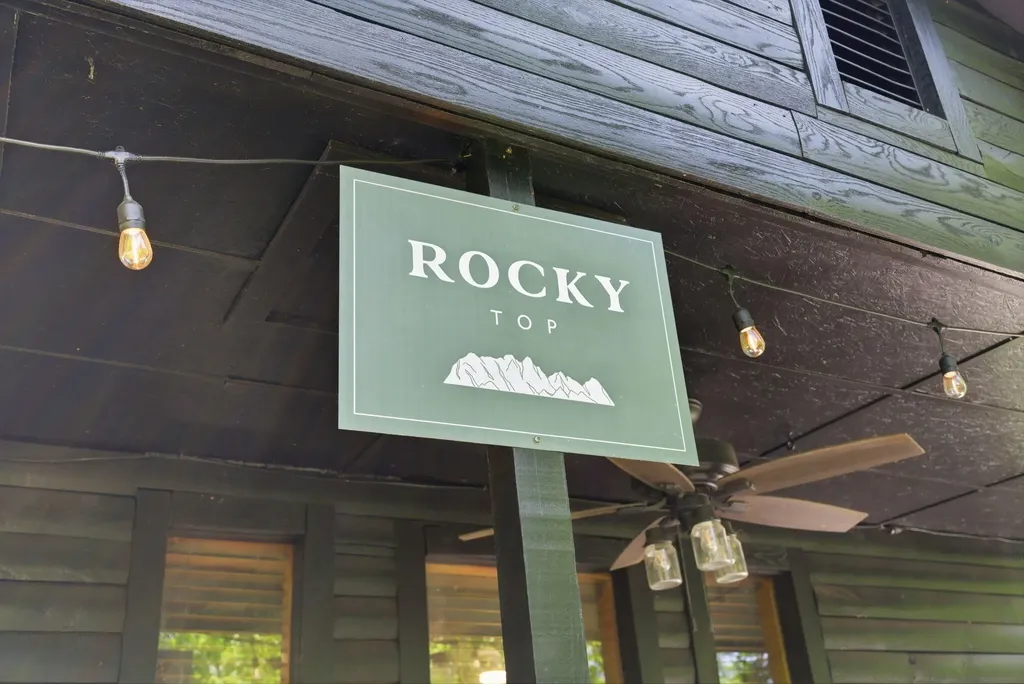 240 Robbie Ridge Road Stanton KY 40380