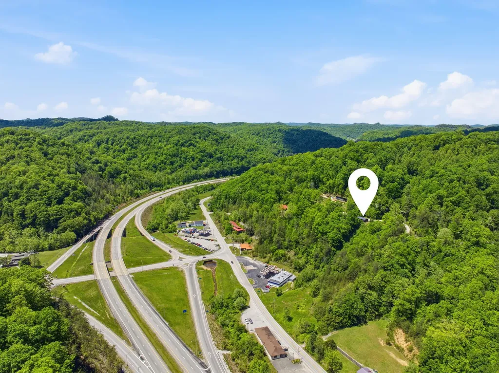 240 Robbie Ridge Road Stanton KY 40380