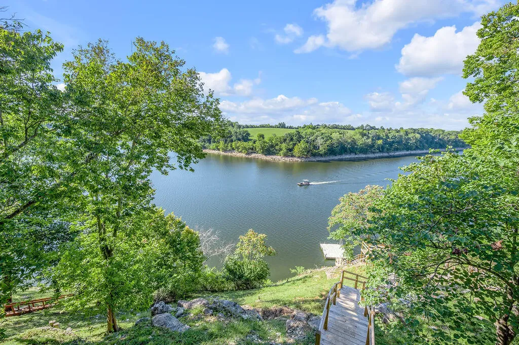 1516 Paradise Camp Road Harrodsburg KY 40330