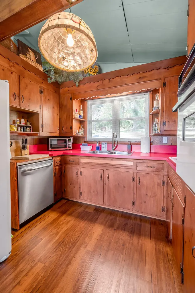 1516 Paradise Camp Road Harrodsburg KY 40330