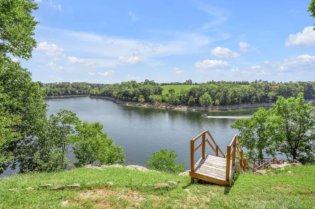 1516 Paradise Camp Road Harrodsburg KY 40330