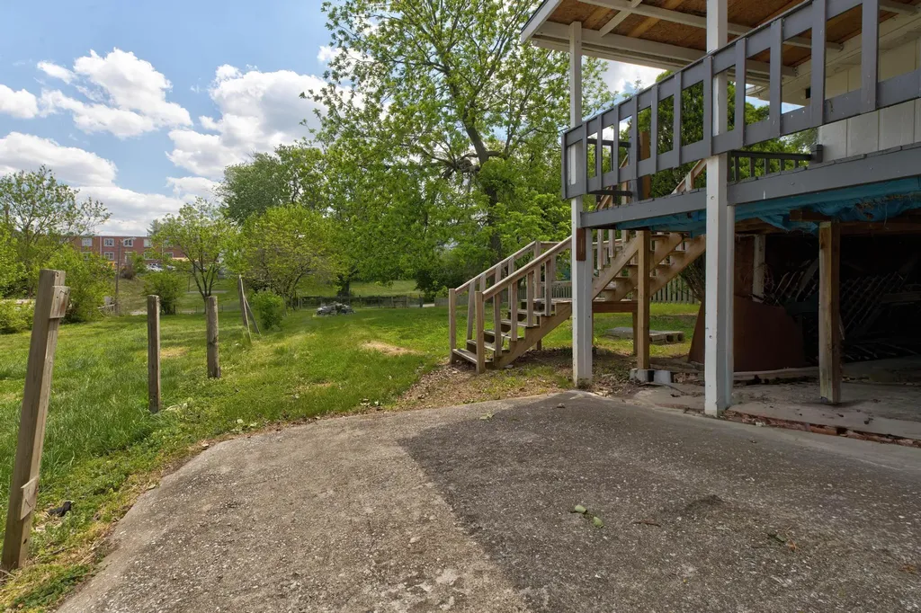 11 Taylor Avenue Winchester KY 40391