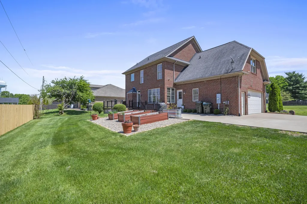 208 Maplewood Drive Georgetown KY 40324