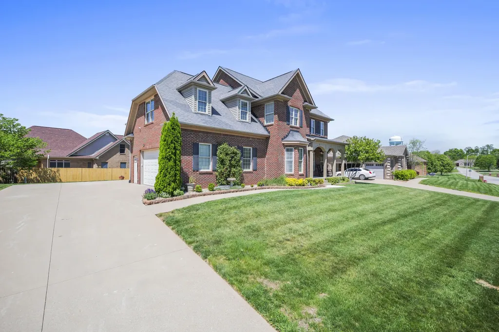 208 Maplewood Drive Georgetown KY 40324